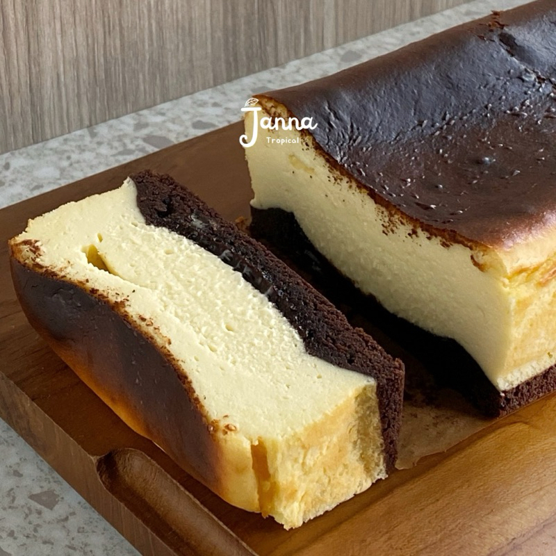 

Burnt Cheese Cake x Fudgy Brownies by Janna.tropical