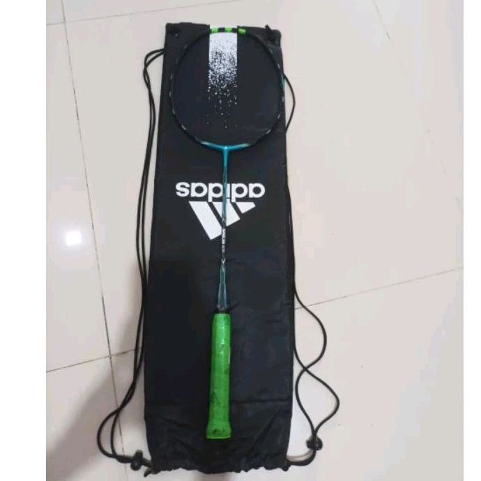 raket adidas spieler A09