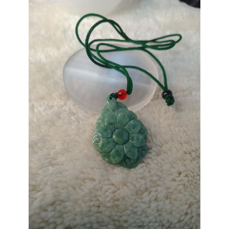 

pendan /liontin Giok