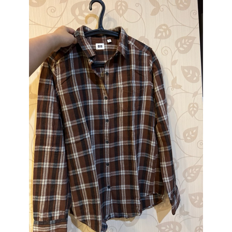 Kemeja Wanita Lengan Panjang Kotak” Uniqlo