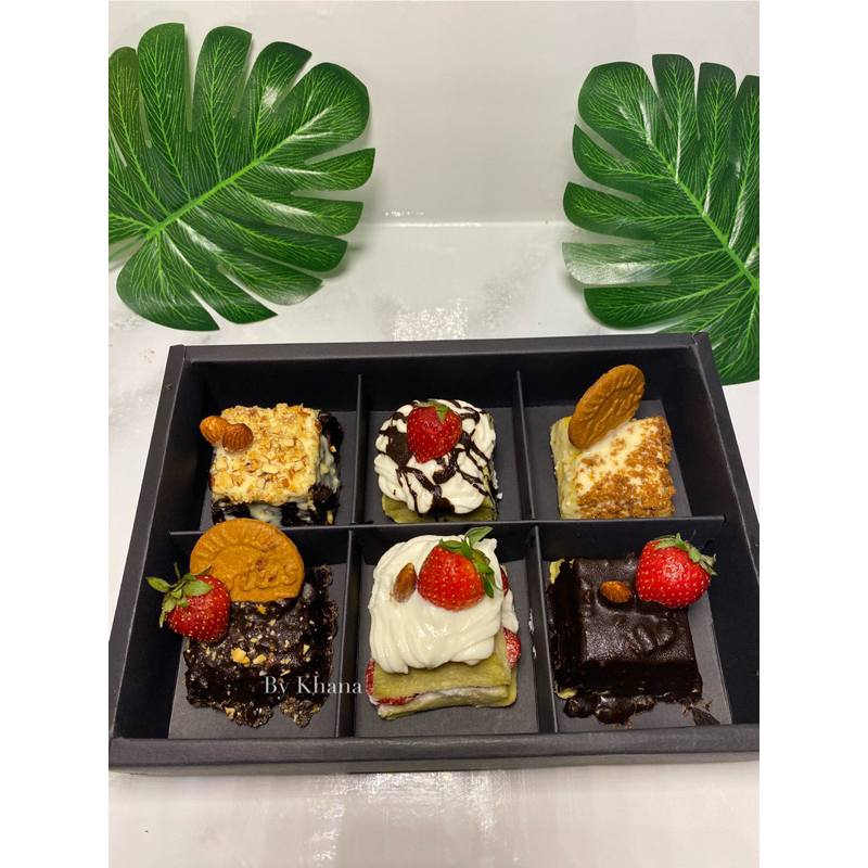 

Kue Gift Cake Premium