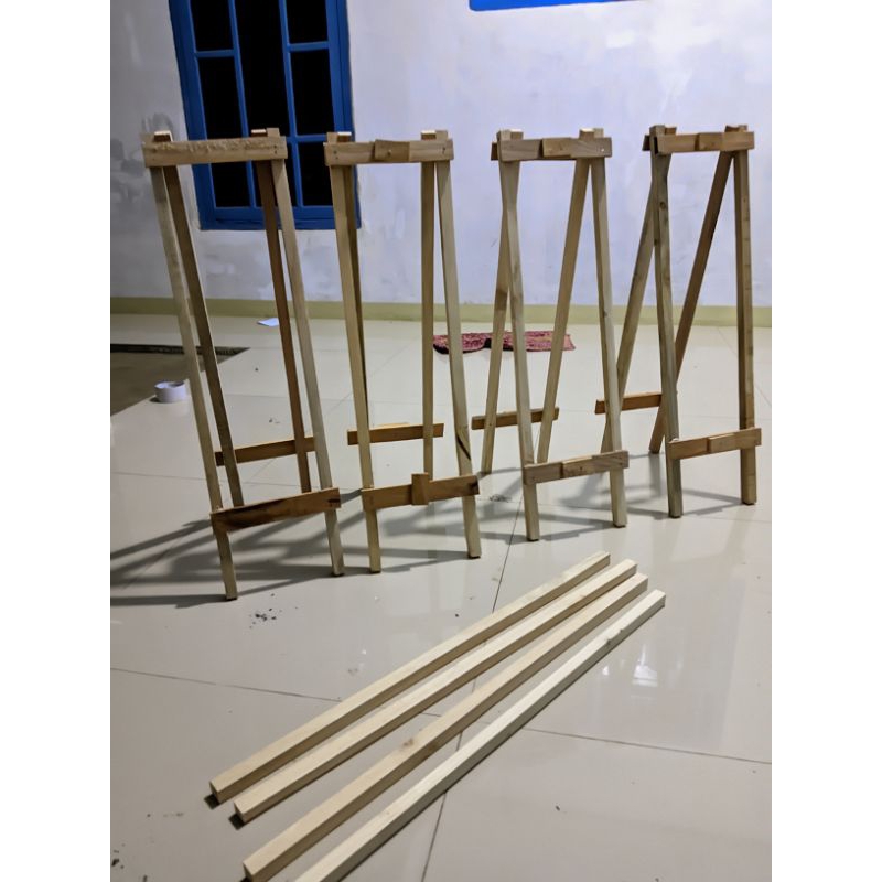 

jagrak/stand lukisan styrofoam anak-anak