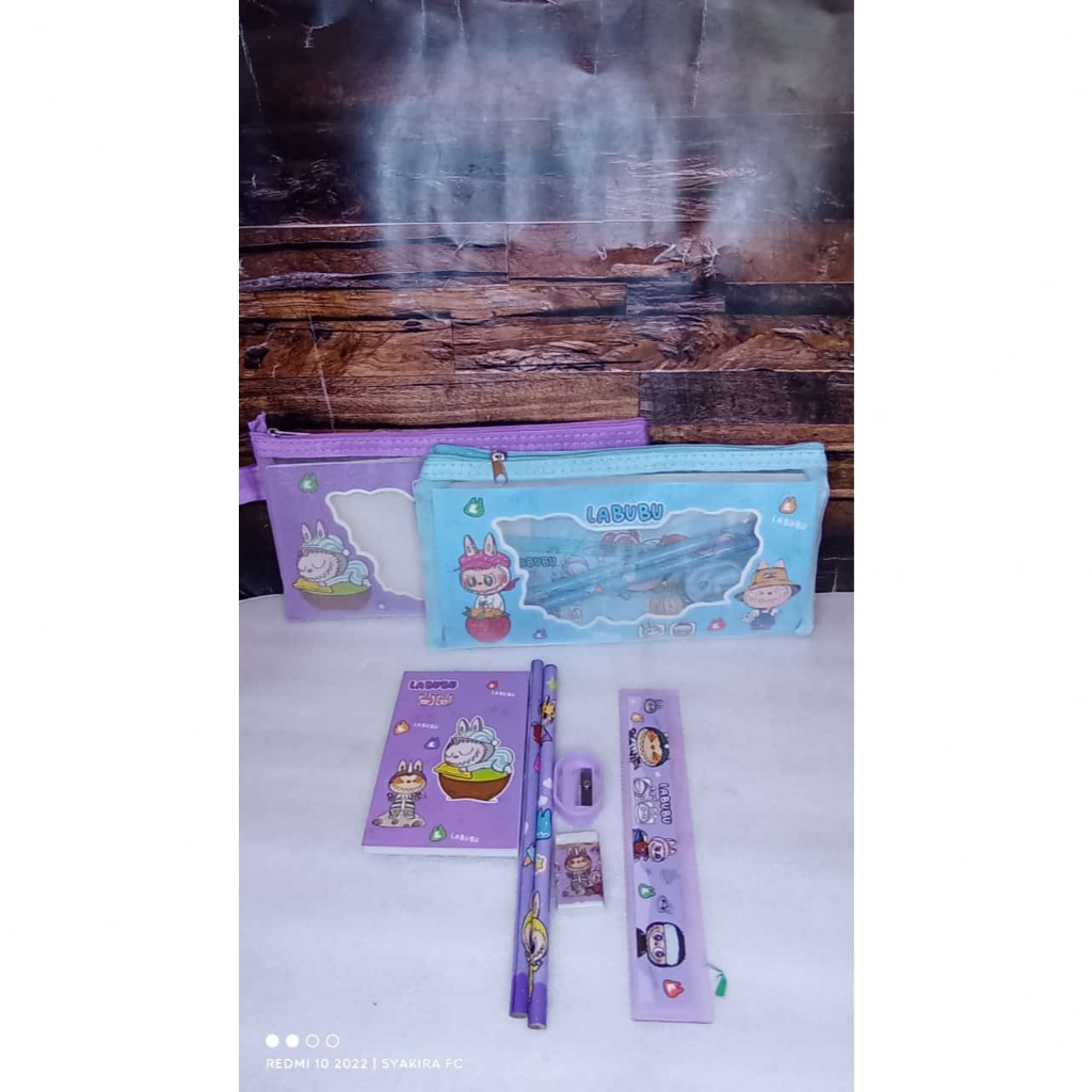 

KOTAK PENSIL + SATU SET ALAT TULIS