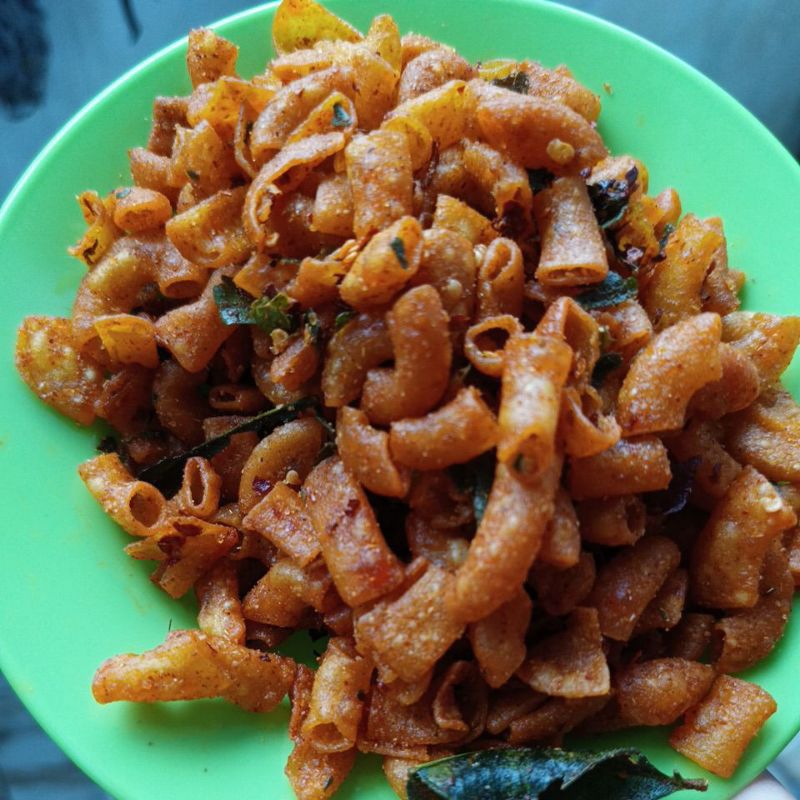 

makaroni pedas daun jeruk kemasan 1kg