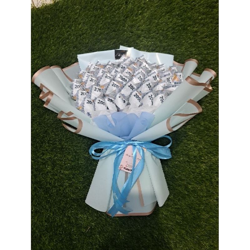 

buket yang isian 2kkkk 50lembar