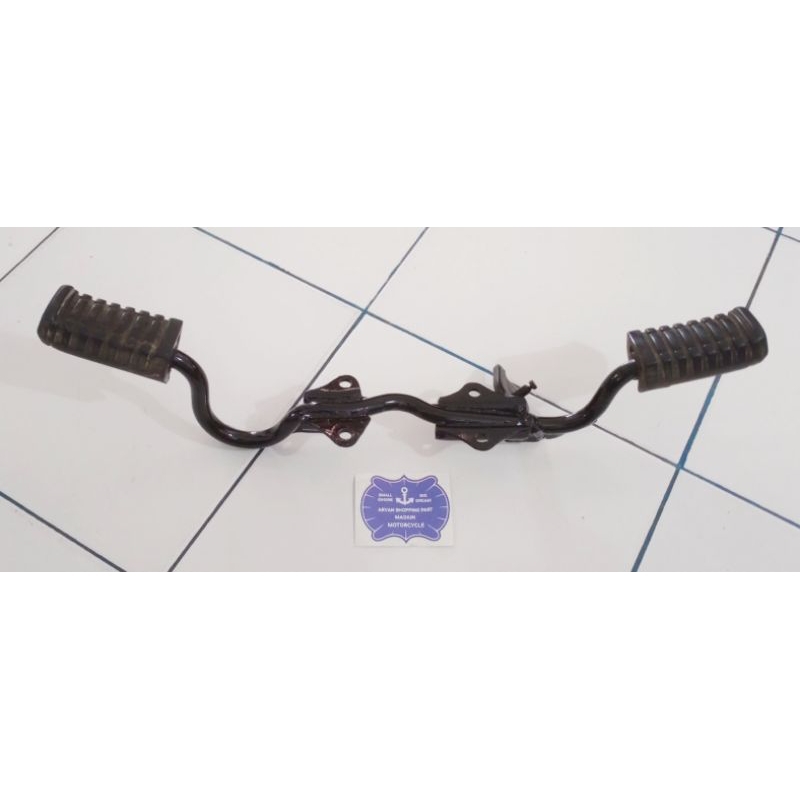 FOSTEP DEPAN YAMAHA ALFA ALFA CHAMP ORIGINAL