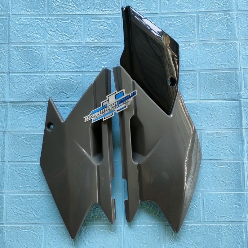 COVER SAMPING SIDEPANEL KLX 140 ORIGINAL