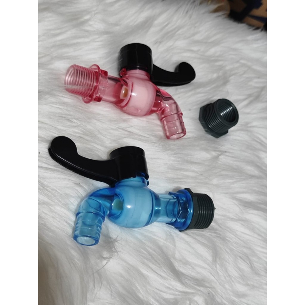 Kran air transaparan warna biru bahan plastik super