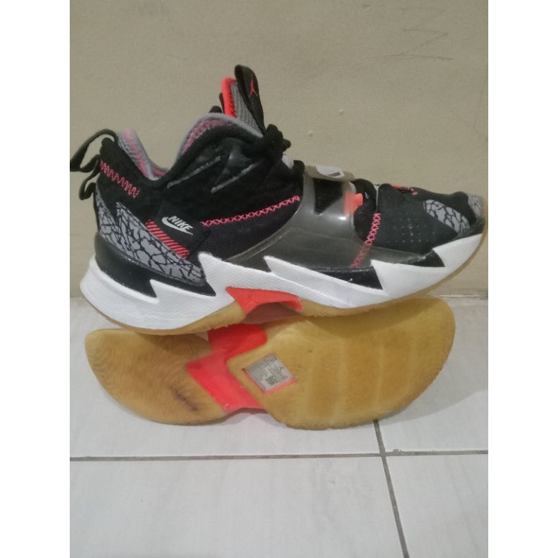 sepatu basket anak 38 second