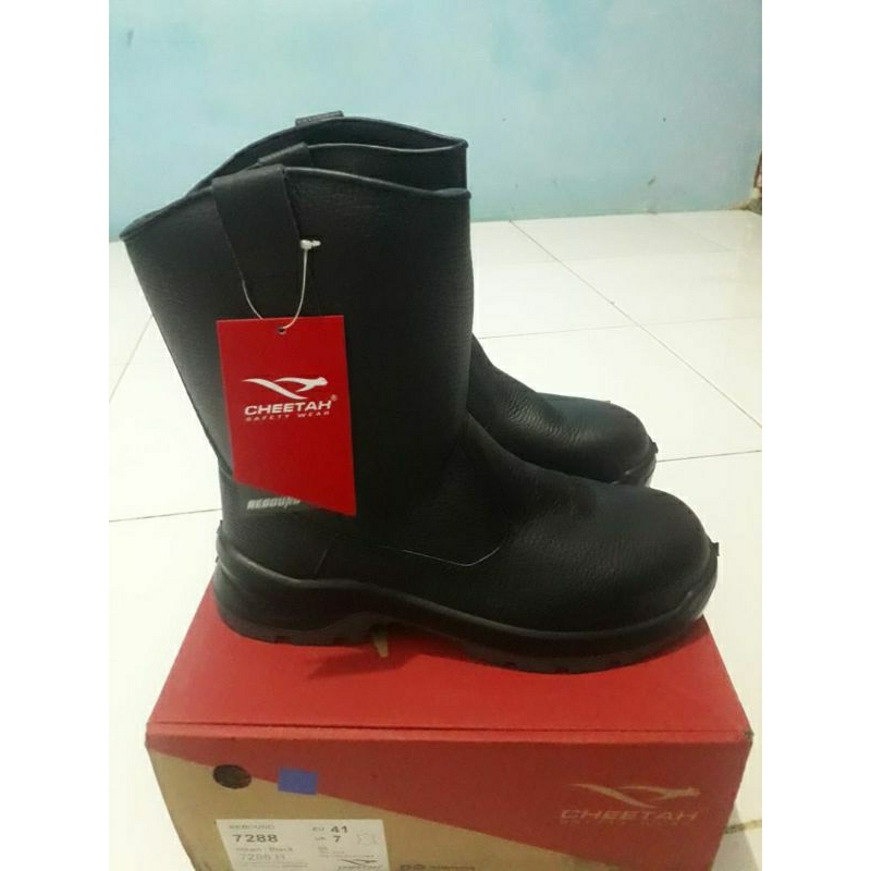 CHEETAH SAFETY WEAR / WELDER