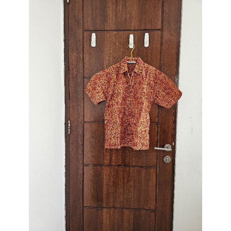 PRELOVED kemeja Anak laki laki BATIK KERIS umur 9 tahun