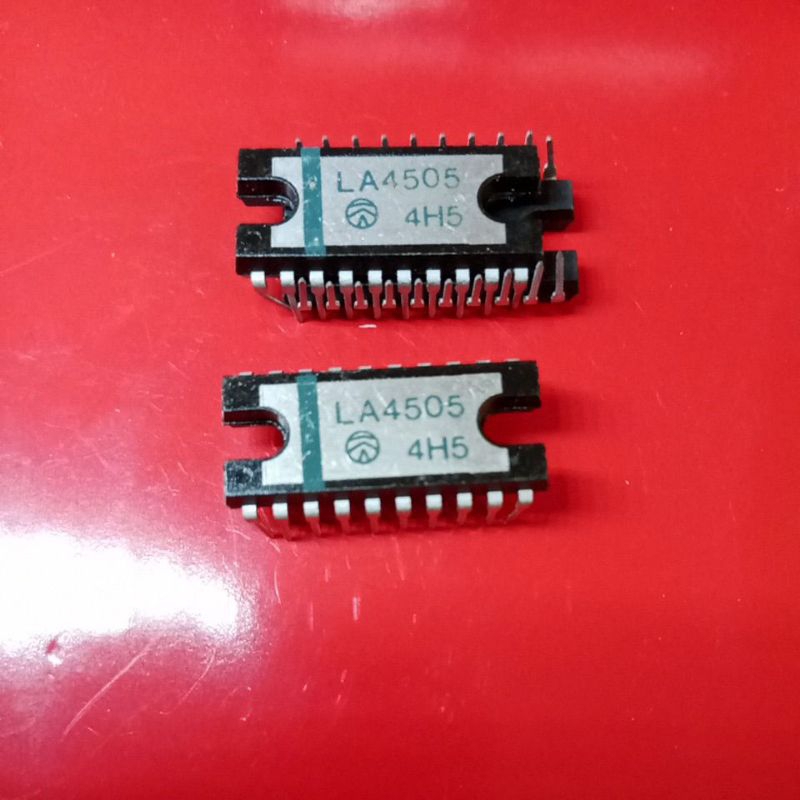 IC LA 4505