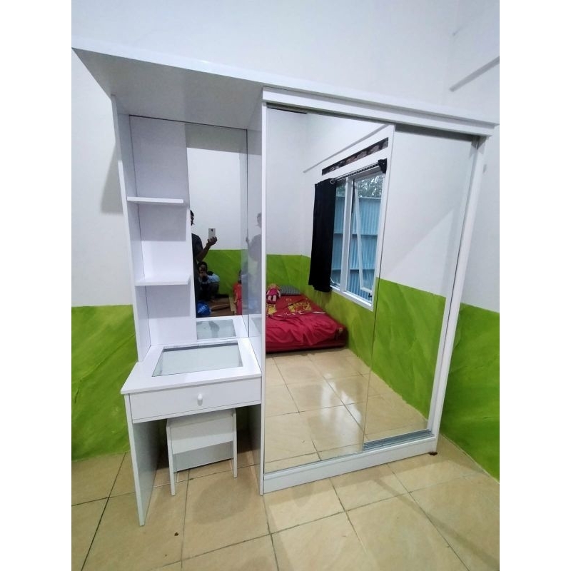 lemari pakaian sliding 2 pintu/meja rias