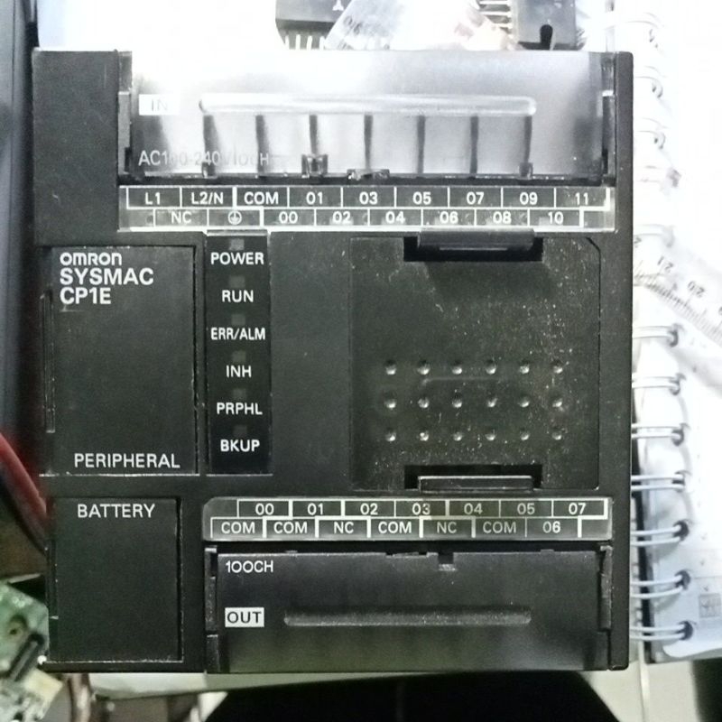 PLC OMRON CP1E