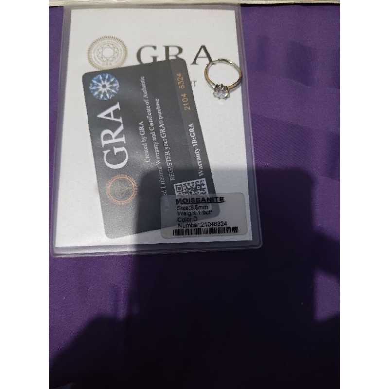 permata white moissanite