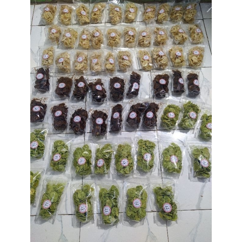 

Kripik pisang varian rasa