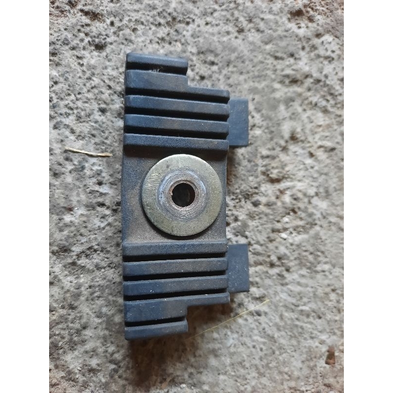 bantalan tangki megapro mono