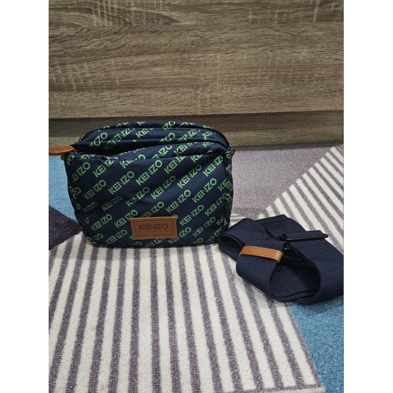 Preloved Kenzo sport monogram camera bag Navy