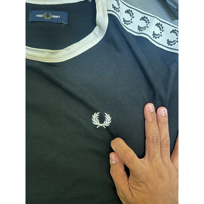 FRED PERRY TAPED RINGER SECOND PRELOVED