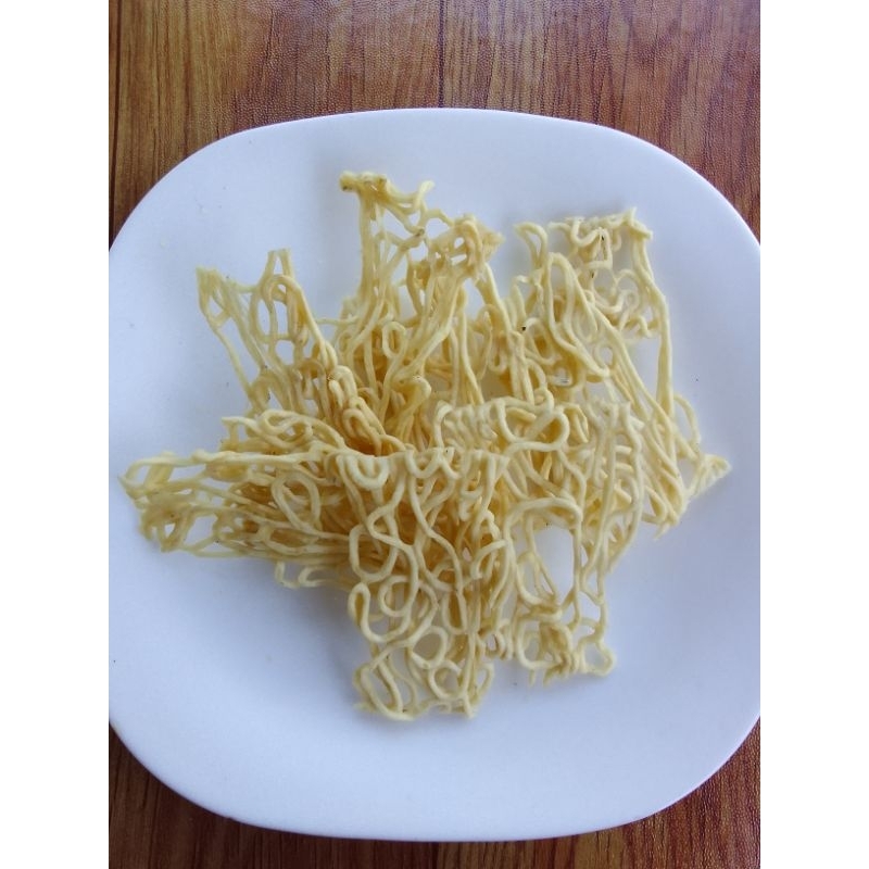 

kerupuk mentah mie yeye
