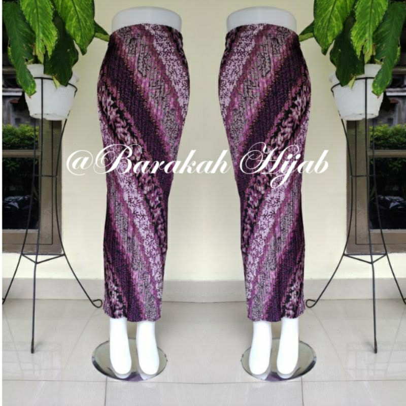 Rok Batik Kebaya Prisket Rapih Model Panjang 100 Cm Lingkar Pingan 140 Cm Motif Bawahan Tebal Rempel