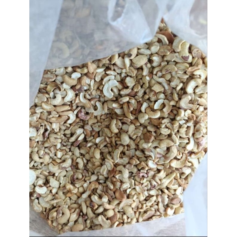 

Kacang mede patahan termurah 1kg
