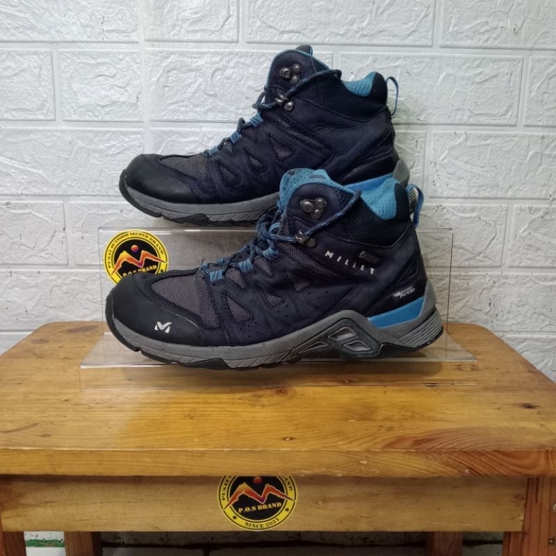 sepatu outdoor MILLET second