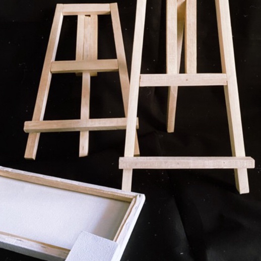 

KI3 Standing easel ukuran 5cm x 3cm