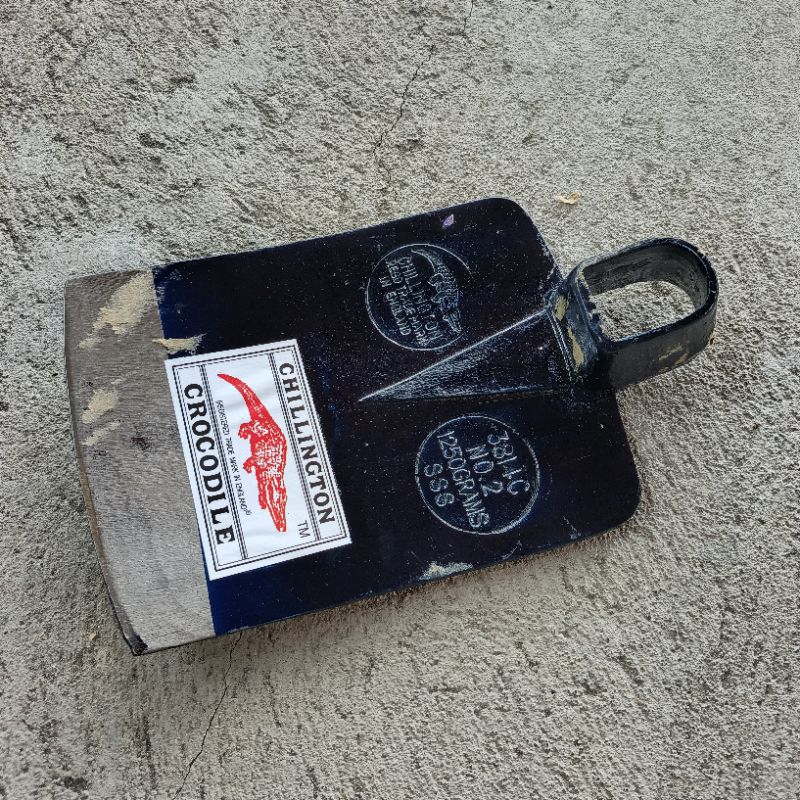 cangkul baja cap buaya