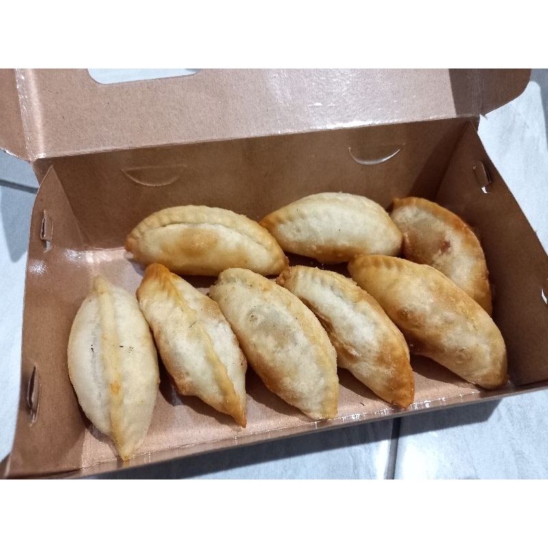 

CIRENG ISI 8PCS (ayam suwir, bakso, sosis, keju) frozen