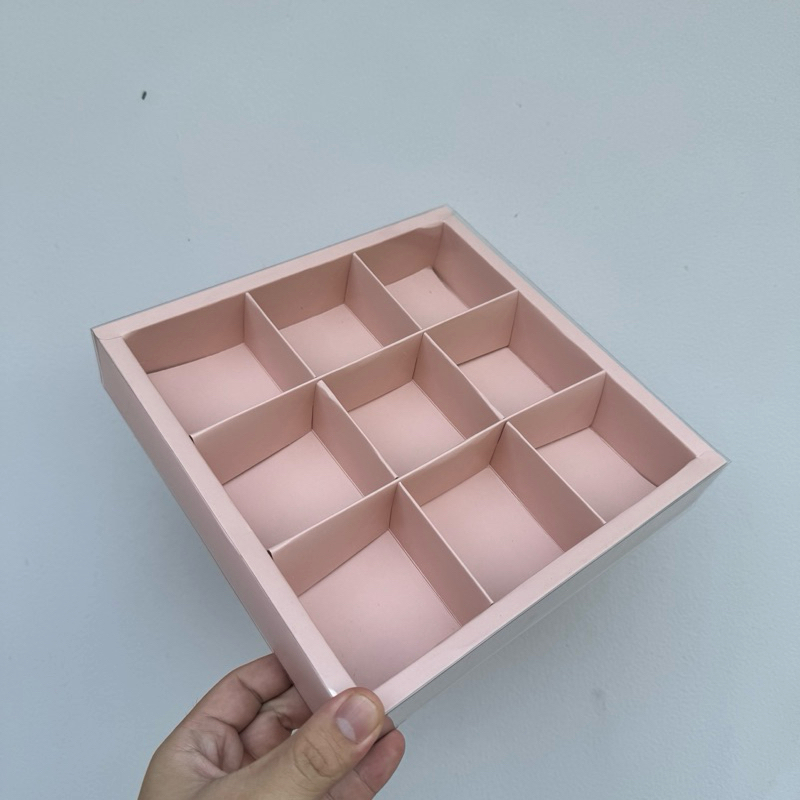 

Dus pink sekat 9 mika polos eggtart fruit tart dll + Free tag (HARGA UNTUK 5 PCS DUS)