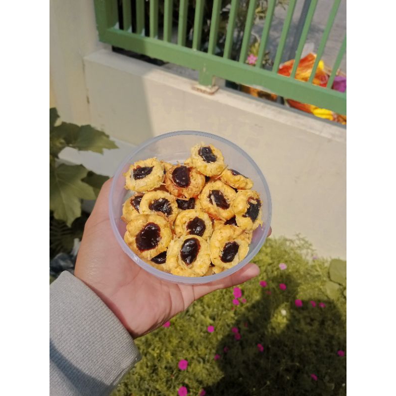 

KUE THRUMBPRINT 250GR | LARIS MANIS