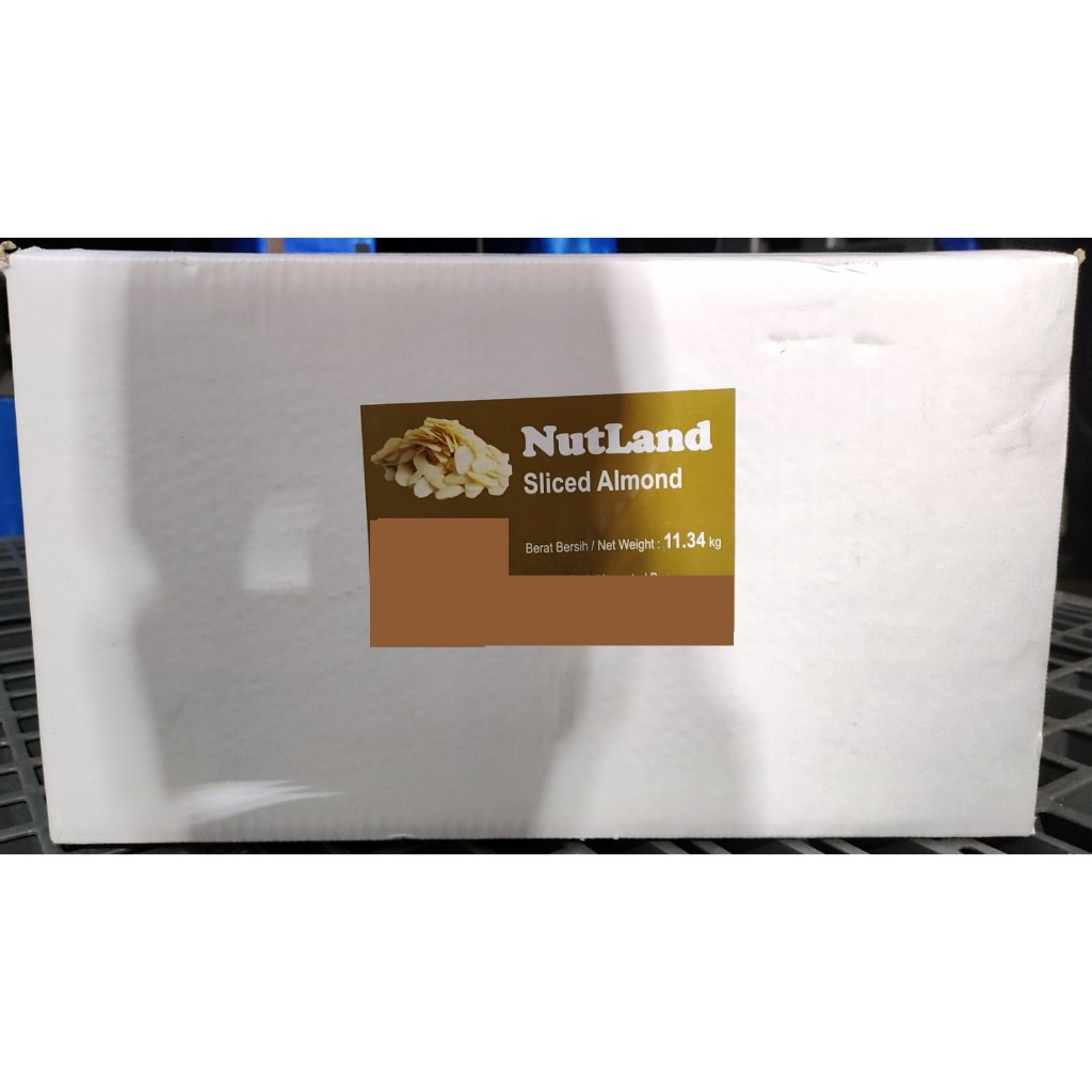

Almond Sliced / Almond Irisan 11,34 Kg - Mentah - Grosir
