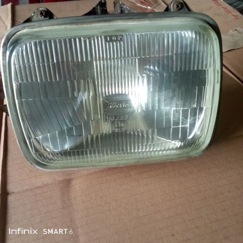 lampu dpn kijang super keri ferosa l300 merk koito model hologen