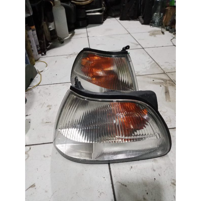 lampu sen mobil toyota kijang kapsul 2000
