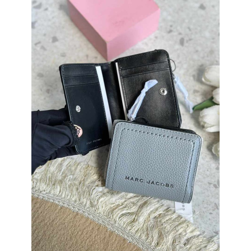 MJ THE GROOVE MINI COMPACT BIFOLD WALLET GREY