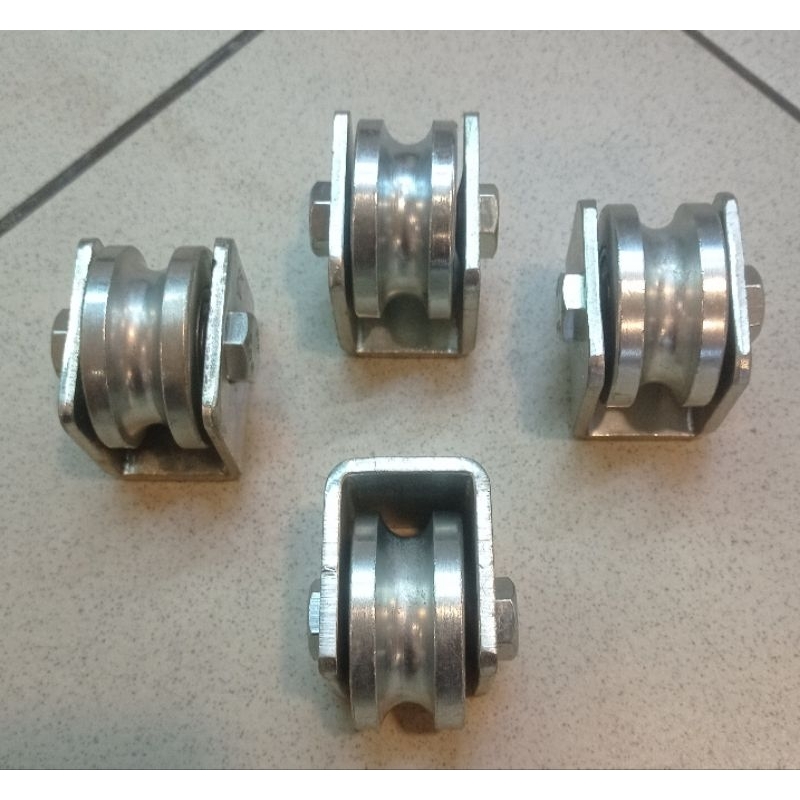 roda pintu pagar/roda pintu gerbang /roda pagar besi/roda besi 2 inchi ( 5 cm )heavy duty BULL BRAND