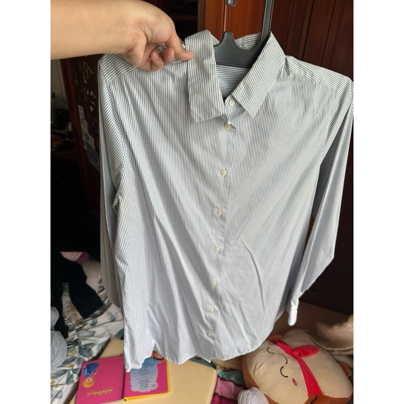 Preloved Uniqlo Kemeja wanita