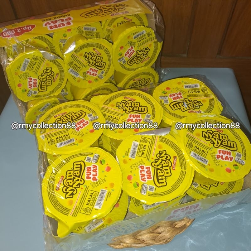 

NYAM NYAM FUN PLAY 11G X 12PCS / CHOCOLATE FUN PLAY / COKLAT COCOL CELUP