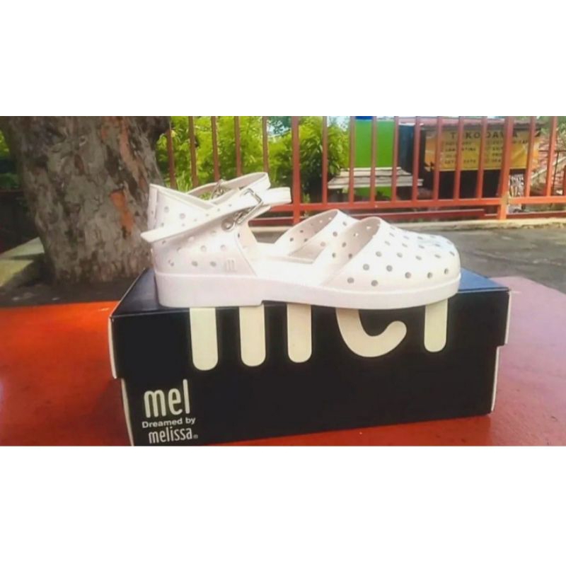 Preloved Mini Melissa Original Furadinha White Made in Brazil Sepatu anak mini melissa original