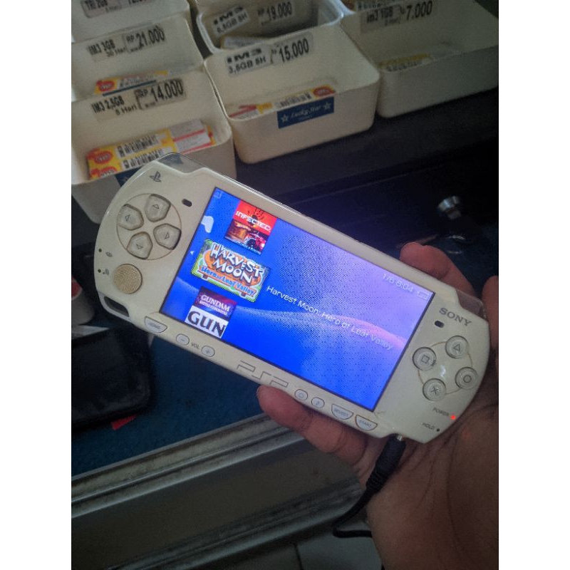 PSP 2000 (bekas)