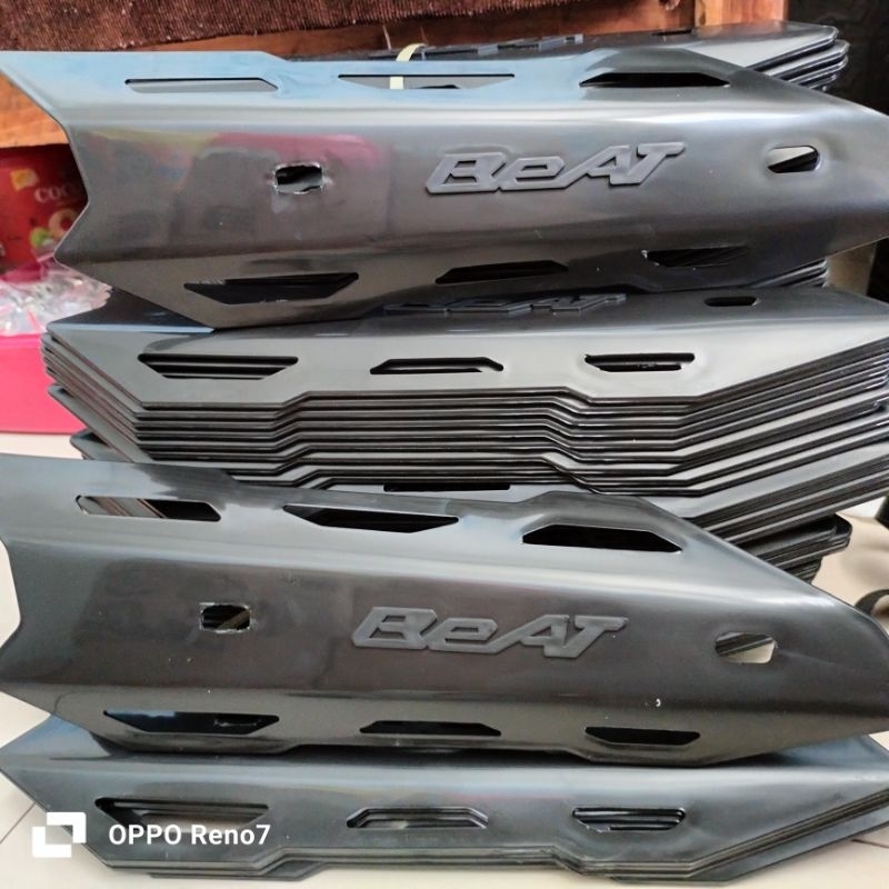 Cover, tameng,tutup knalpot Beat variasi, universal beat new beat karbu beat fi