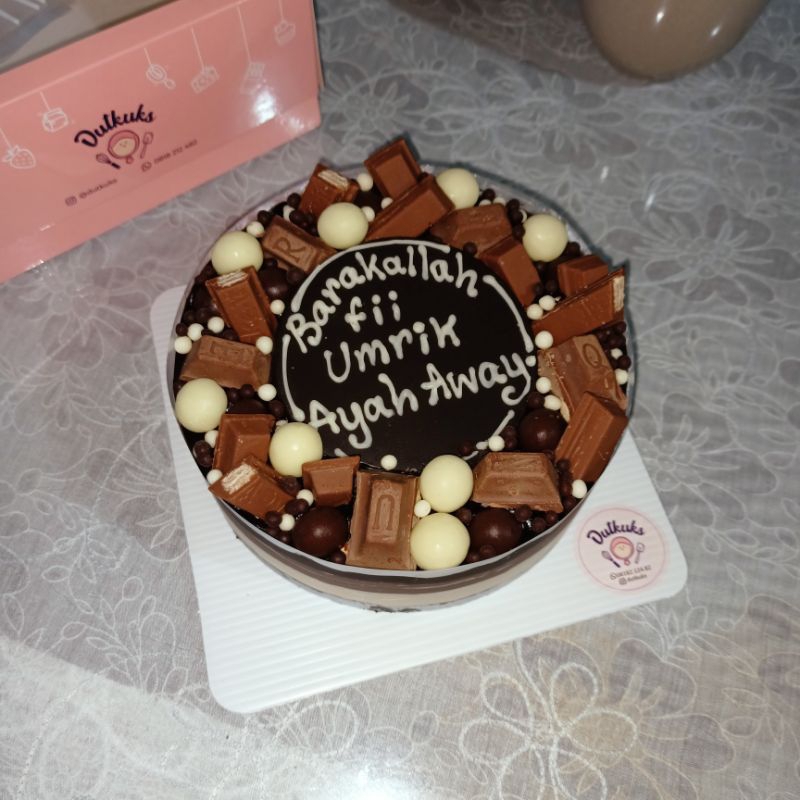 

CHEESE / CHOCO / CHOCOCHEESE CAKE Topping Silverqueen & Take it d.15cm