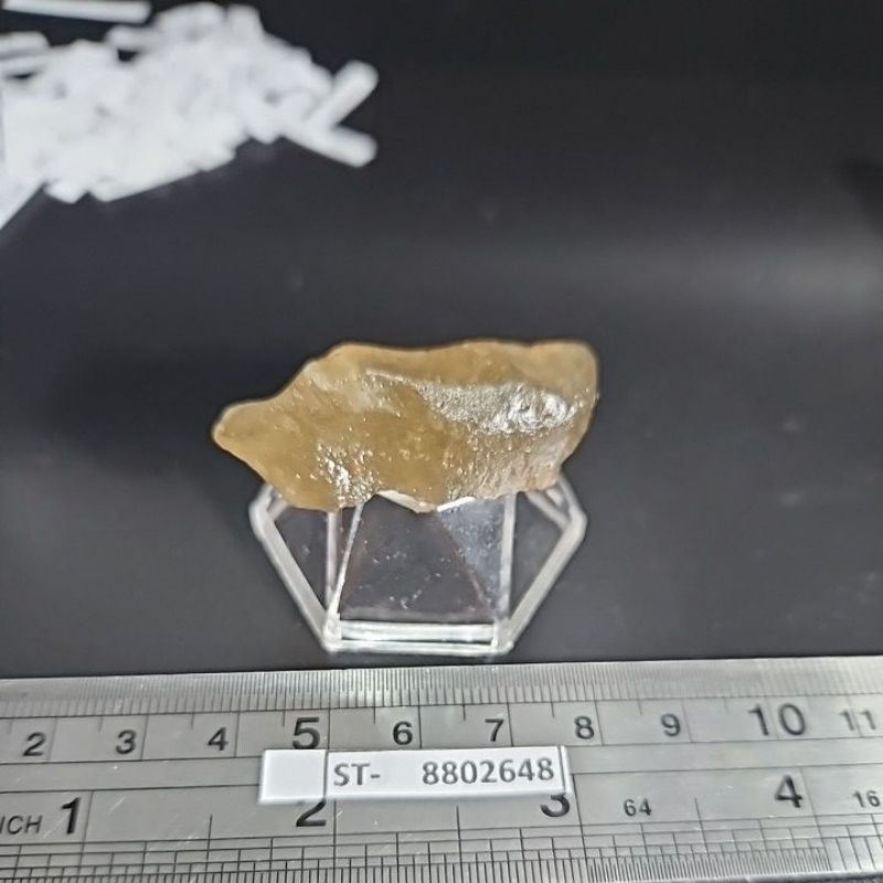 Libyan Desert Tektite Golden Blackish High Grade
Batu Asli
