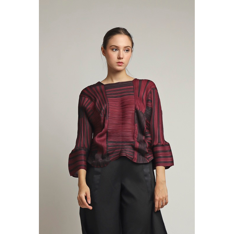 Bloom et Champs Maroon Pleats