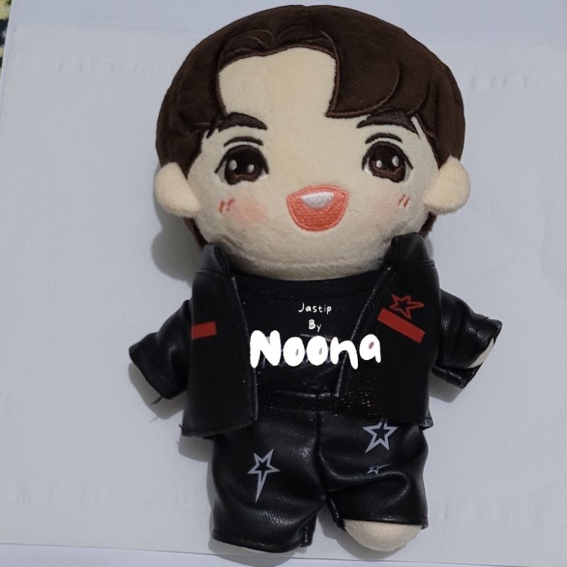 WIN METAWIN OFFICIAL PLUSH DOLL "WIN HOLIDATE FANCON In BANGKOK"