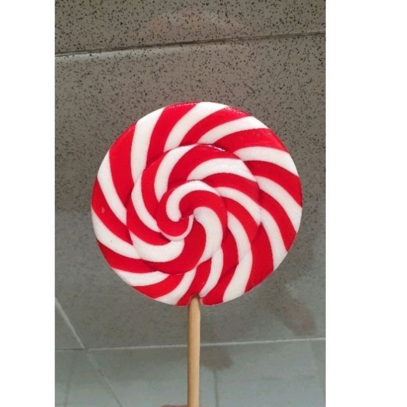 

PERMEN LOLIPOP NATAL / PERMEN LOLIPOP CANDY BENTUK BULAT UKURAN 9 CM MERAH PUTIH / SUVENIR NATAL