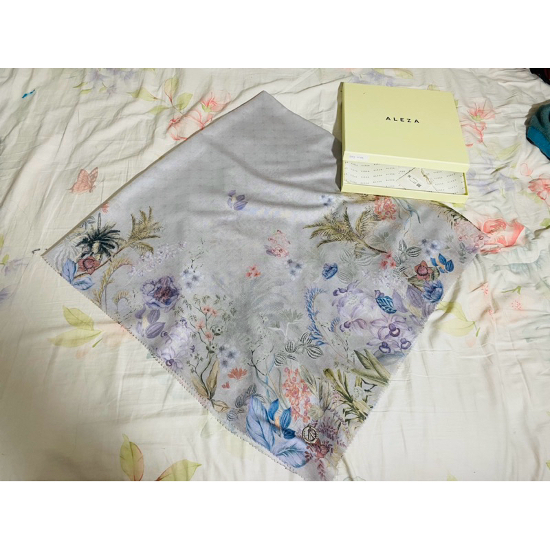 Preloved aleza scarf hijab | jayashree orlee series