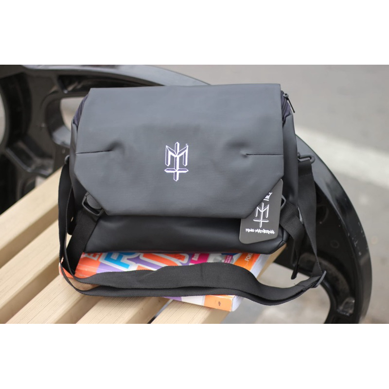 MATERNAL DISASTER #TAS SELEMPANG PRIA WANITA,TAS SELEMPANG MATERNAL, SLING BAG.