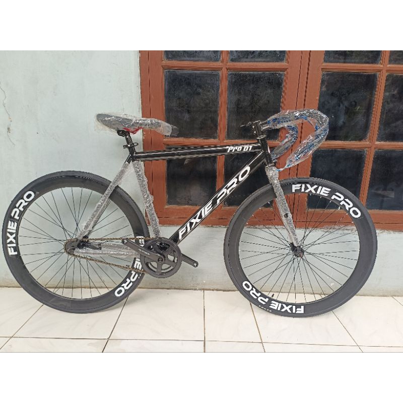 sepeda fixie 700c frame besi lokal dan platinum rem torpedo stang balap velk platinum 5cm,fixiepro,v